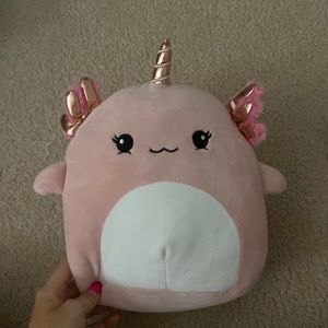 Axolotl squishamallow